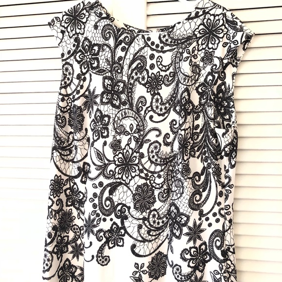 Gorgeous dress - Picture 2 of 2